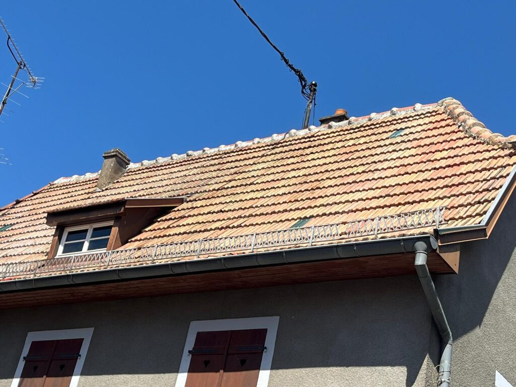 Réfection toiture tuiles canal pour une maison ancienne du secteur Valenciennois