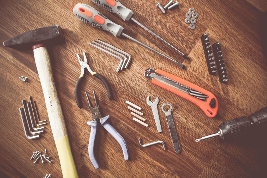 Les outils du zingueur expliqués par un artisan couvreur du Valenciennois 2 tools, construct, craft, repair, equipment, create, construction, build, creative, hammer, mockup, tumblr wallpaper, brown building, brown construction, brown wallpaper, brown tools, brown creative, tools, tools, tools, tools, tools, construction, construction