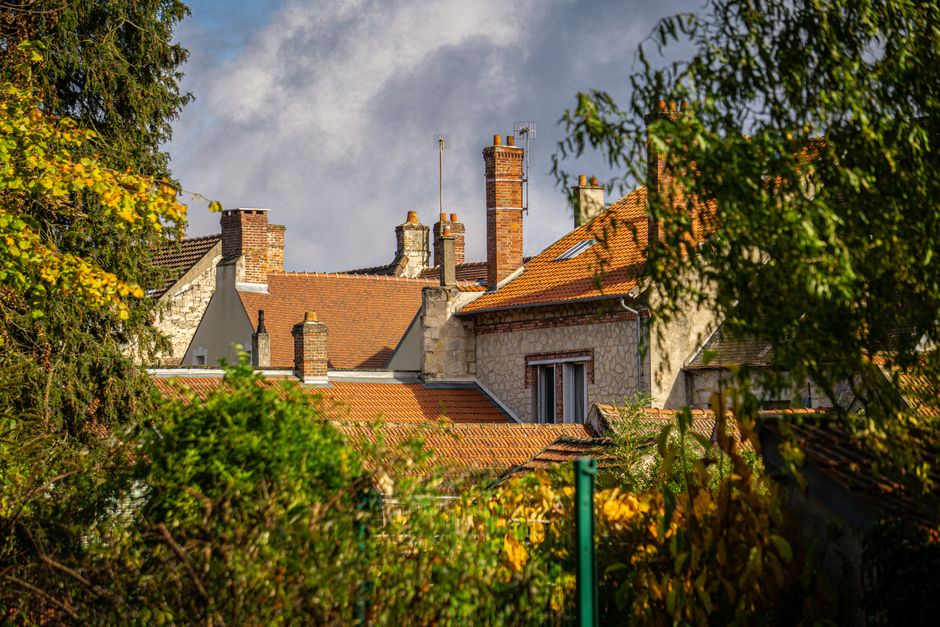 Couvreur zingueur autour de moi : comment choisir le bon artisan (et pas juste le premier annuaire venu) 6 pexels couvreur zingueur autour de moi