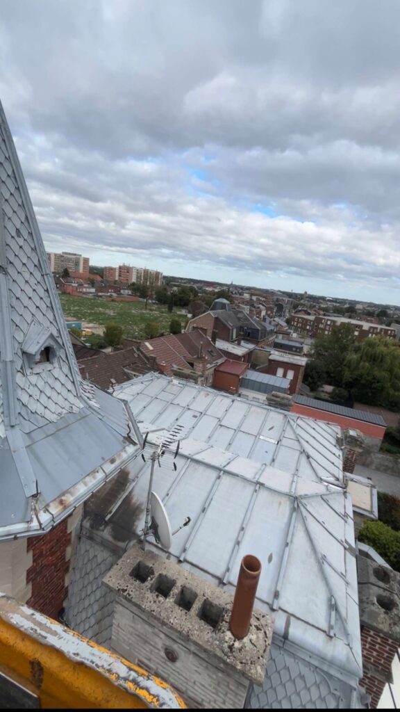 Rénovation, nettoyage et traitement d&rsquo;étanchéité d&rsquo;une toiture en zinc à Anzin